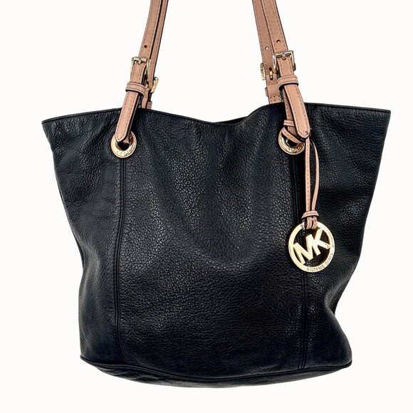 MICHAEL MICHAEL KORS JET SET PEBBLED BLACK TAN LEATHER TOTE BAG PURSE W/ CHARM - Picture 1 of 15